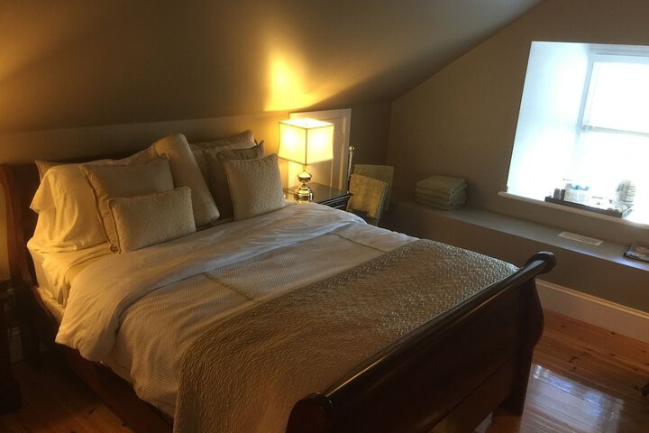Room 3 of 42