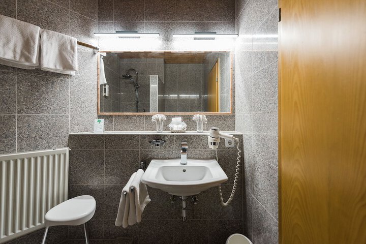 Room 20 of 36