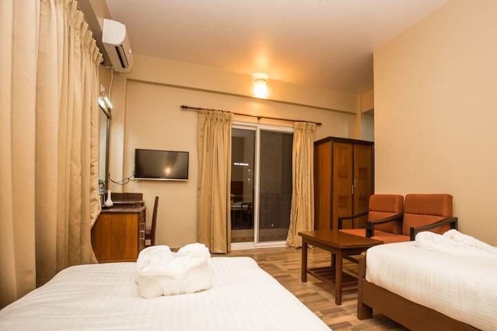 Room 14 of 76