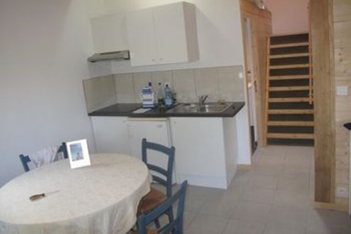 Room 16 of 24