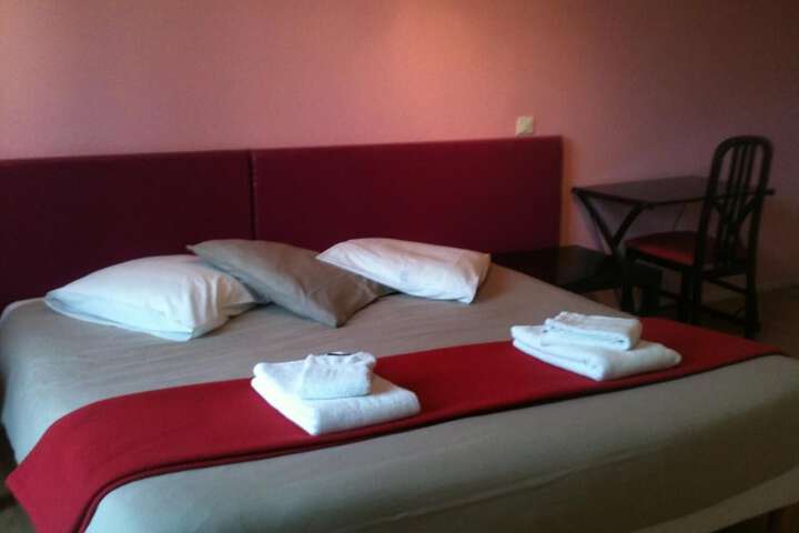 Room 10 of 19