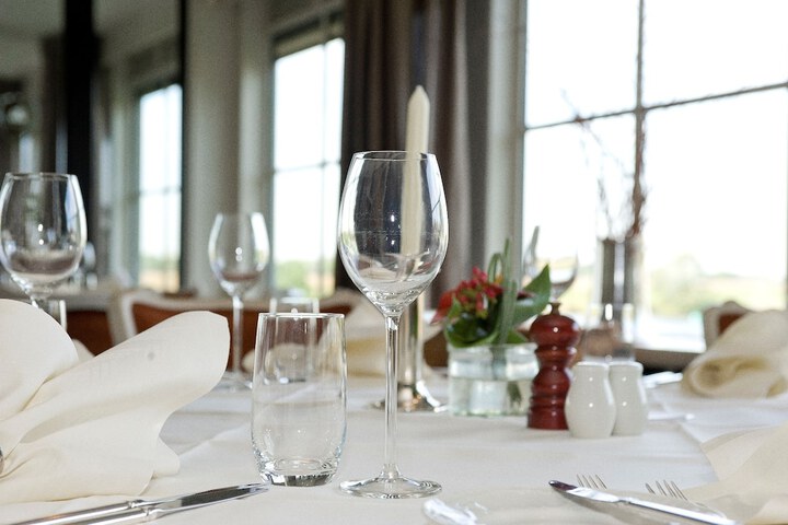 Dining 5 of 11