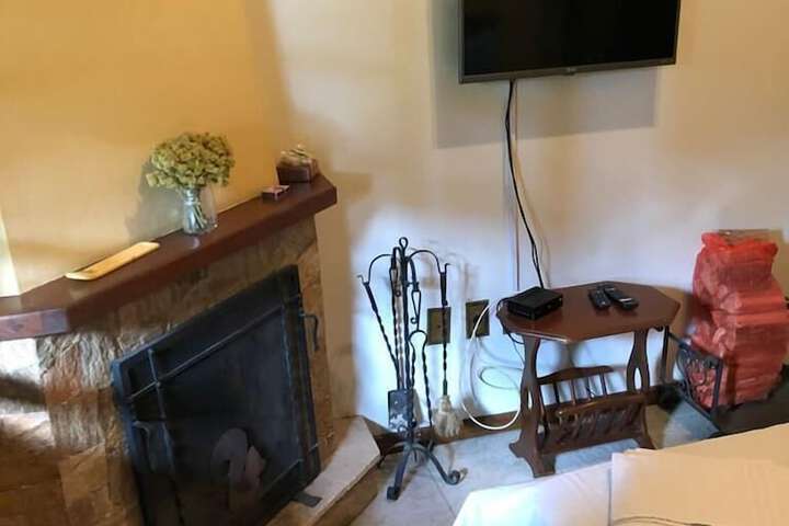 Room 9 of 19
