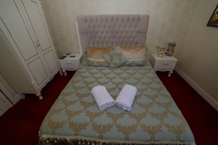 Room 12 of 89