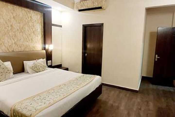 Room 21 of 25