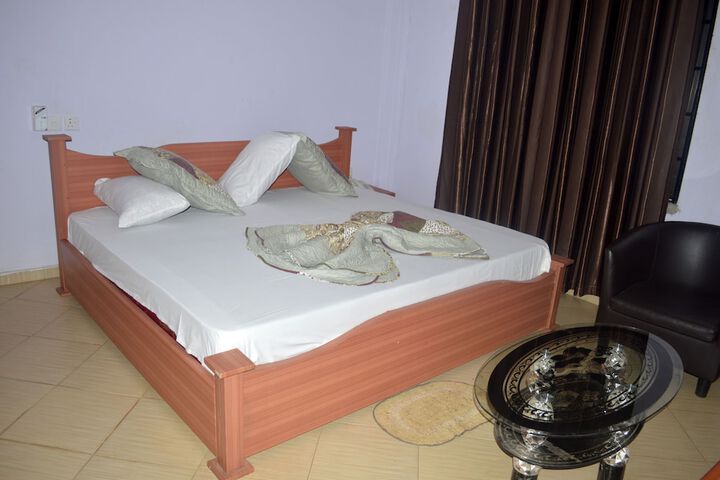 Room 5 of 53