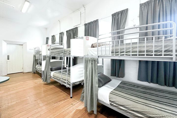 Room 30 of 79