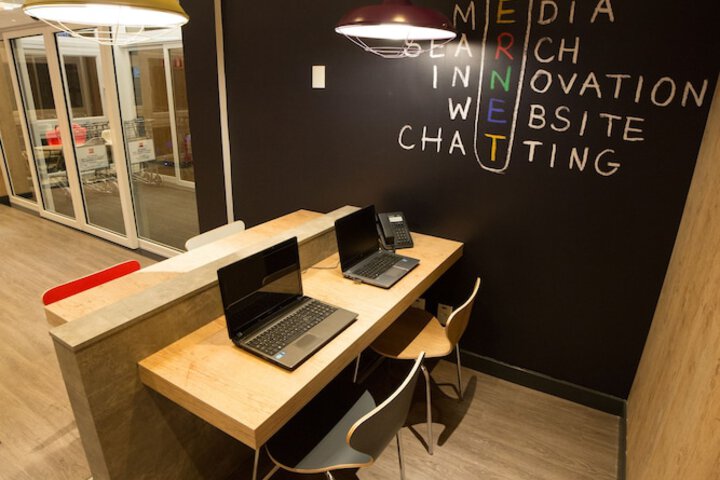 Business Center 23 of 26