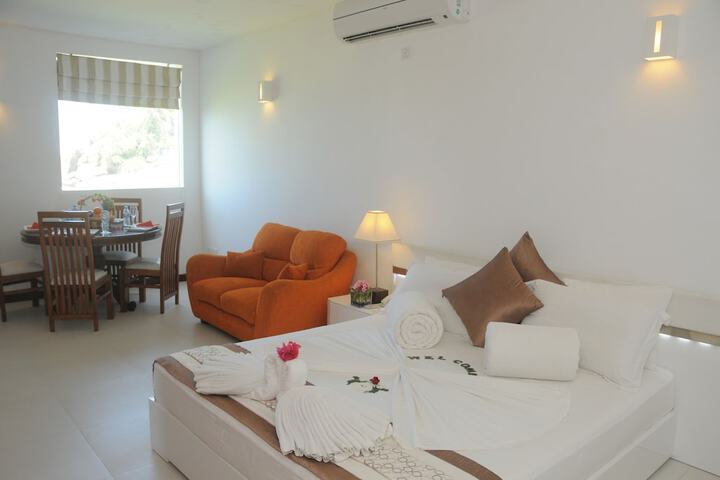 Room 5 of 74