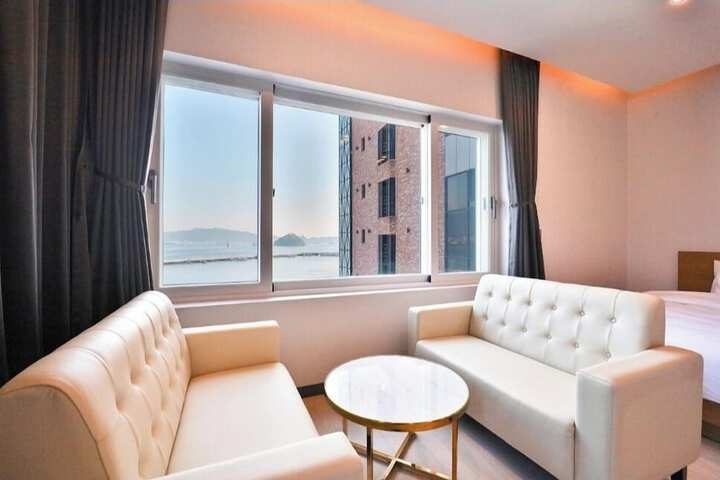 Room 54 of 72
