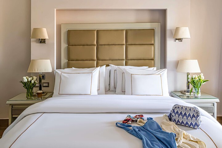 Room 48 of 180