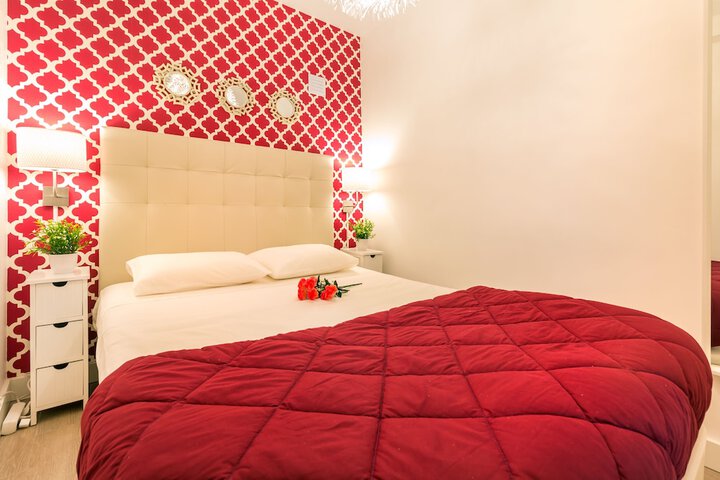 Room 2 of 23