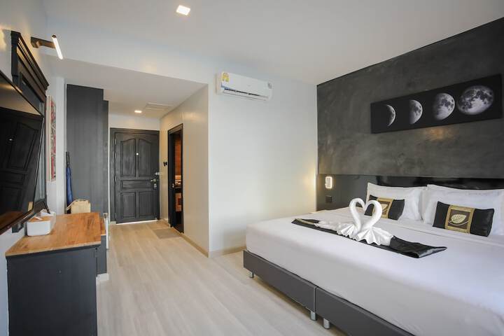 Room 28 of 78