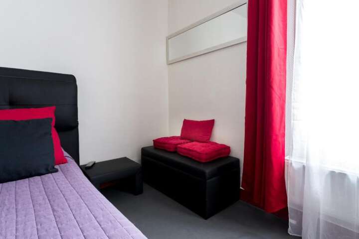 Room 40 of 91