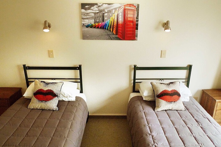 Room 19 of 42