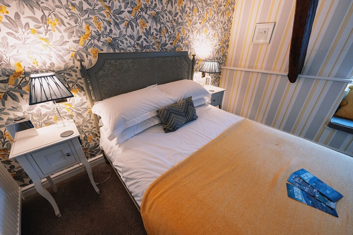 Room 25 of 178