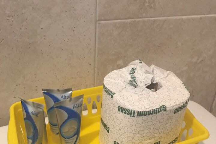 Bathroom amenities