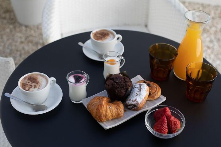 Breakfast/Coffee Service 57 of 78