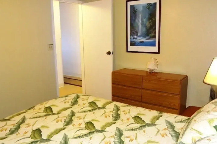 Room 3 of 21
