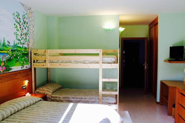 Room 13 of 61