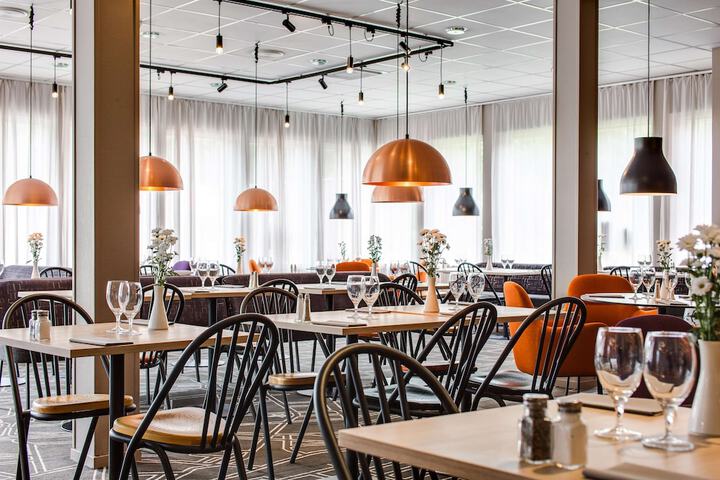Dining Photos