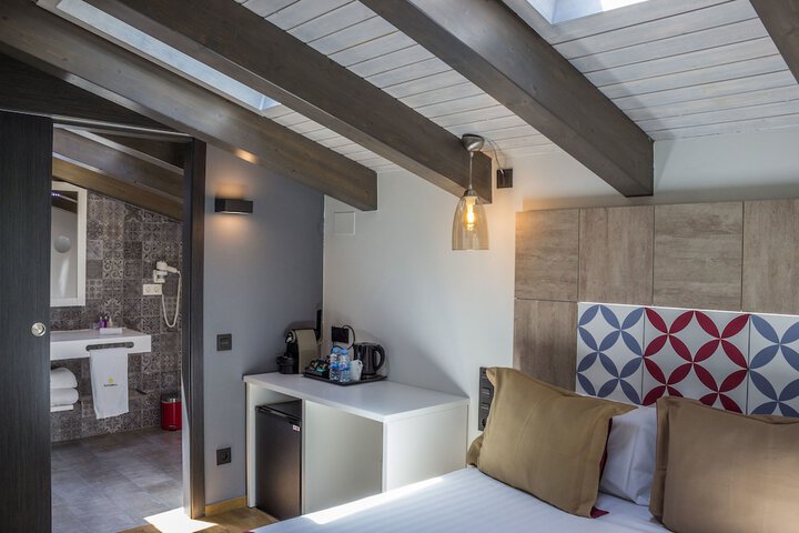 Room 13 of 50