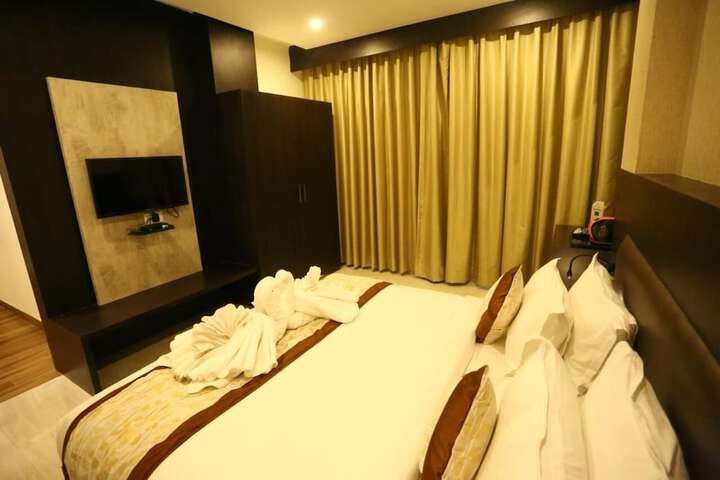 Room 12 of 22