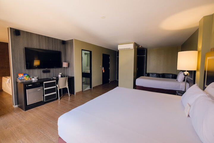 Room 20 of 63