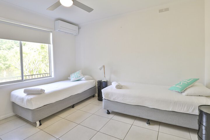 Room 16 of 77