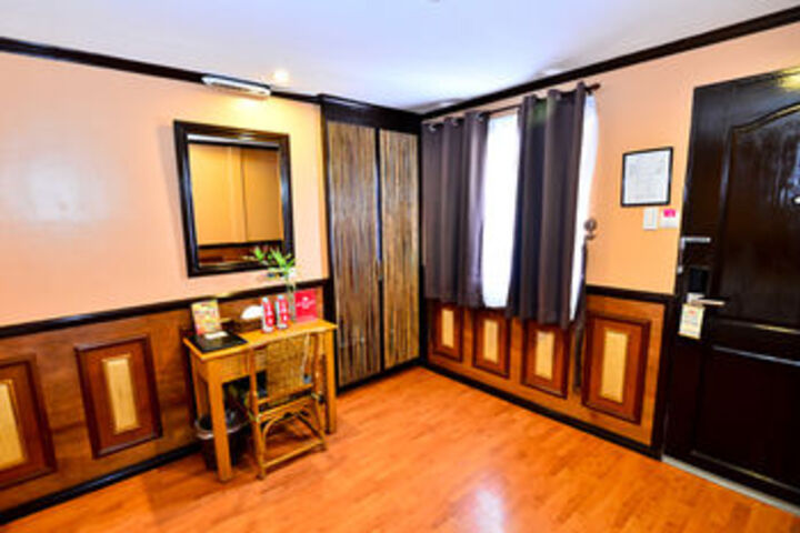 Room 20 of 23