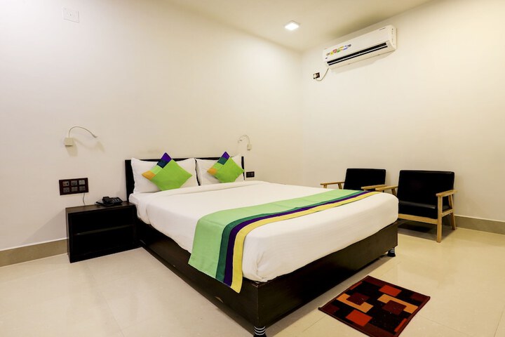 Room 14 of 34