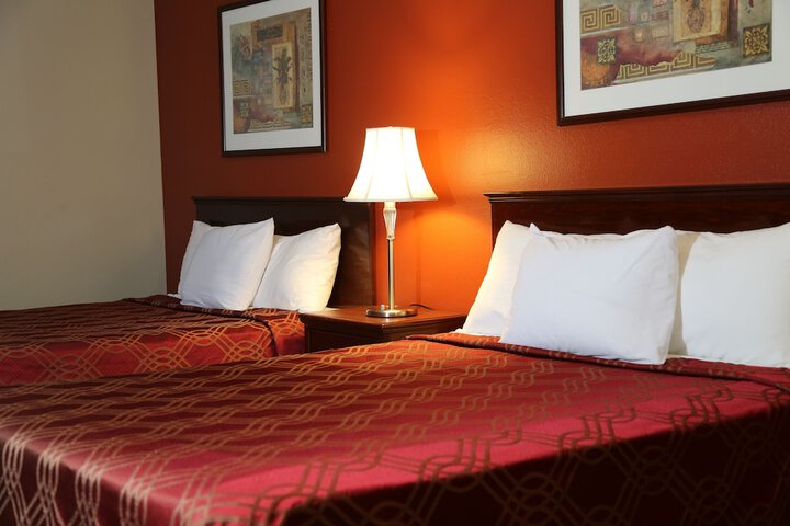Room 16 of 34