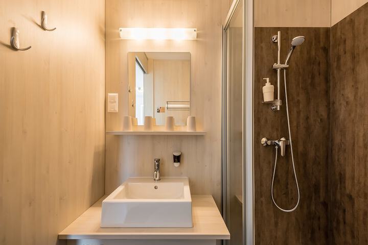 Room 15 of 29