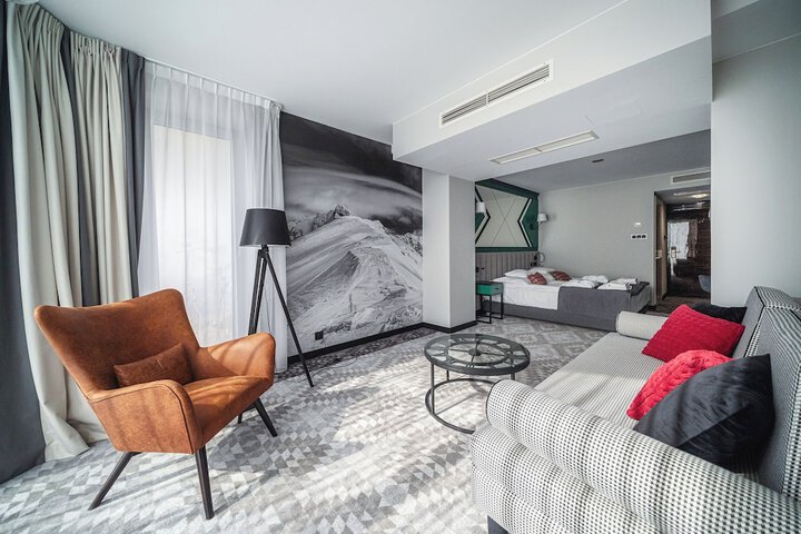 Room 55 of 98
