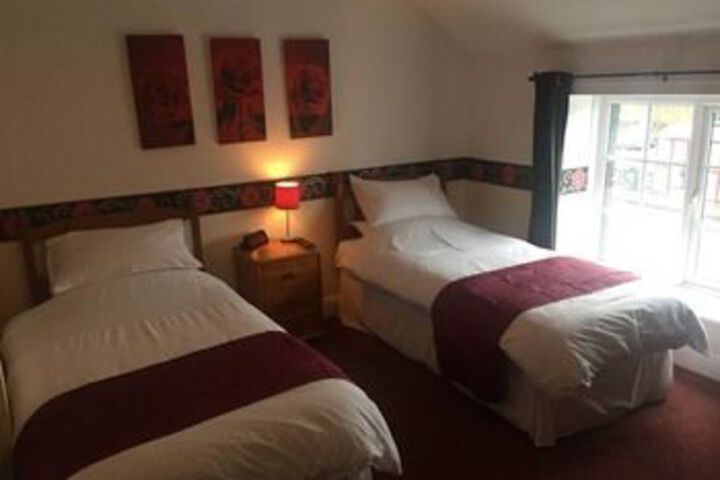 Room 12 of 15