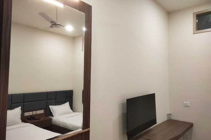 Room 10 of 53
