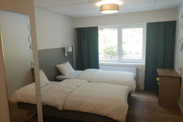 Room 39 of 46