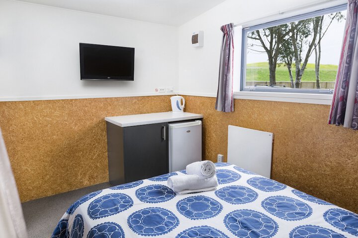 Room 6 of 113