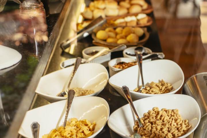 Breakfast/Coffee Service 100 of 131