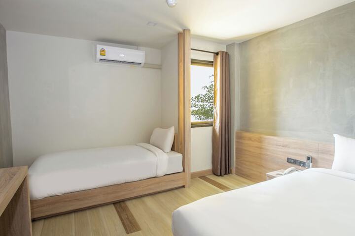 Room 11 of 46