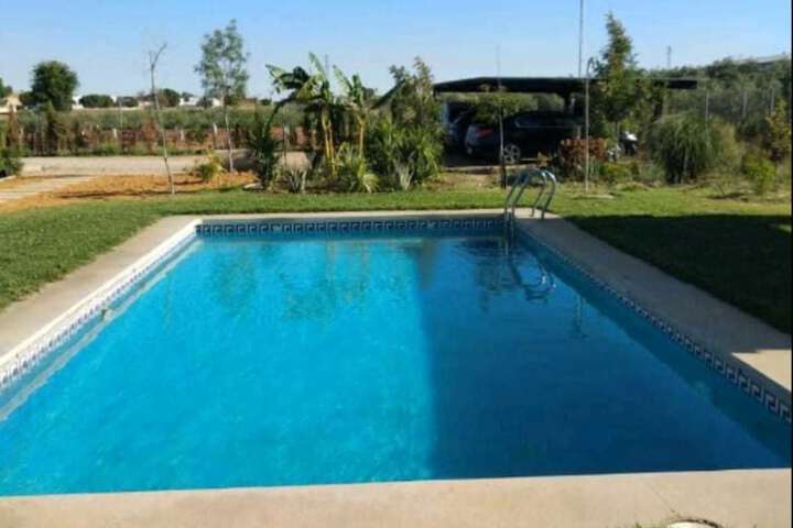 Pool 30 of 78