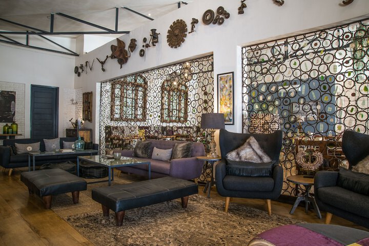 Lounge 119 of 158