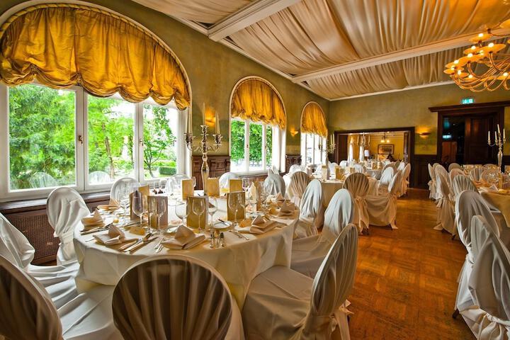 Wedding/Banquet 49 of 64