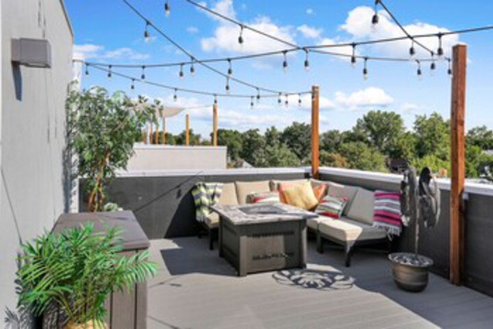 Sundeck 89 of 92