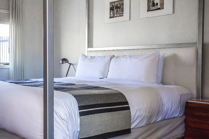 Room 13 of 23