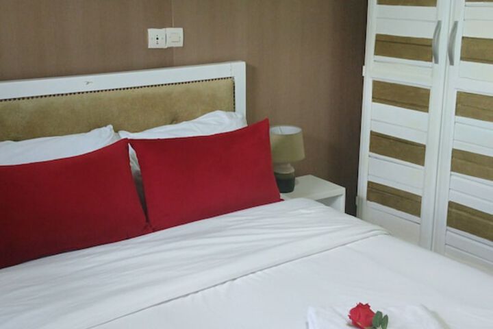 Room 6 of 21