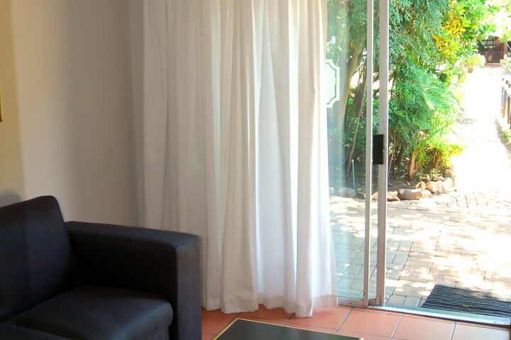 Room 27 of 64