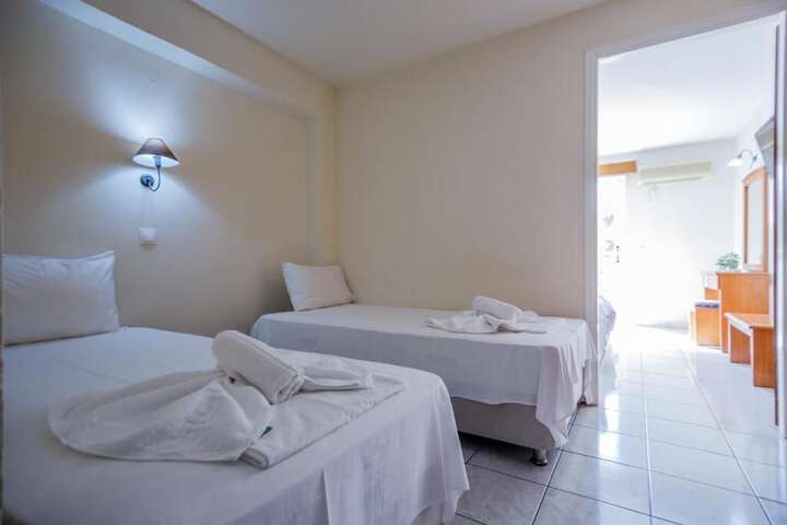 Room 9 of 54