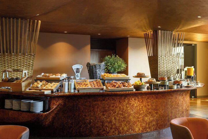 Breakfast/Coffee Service 97 of 130