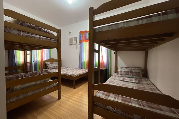 Room 36 of 200